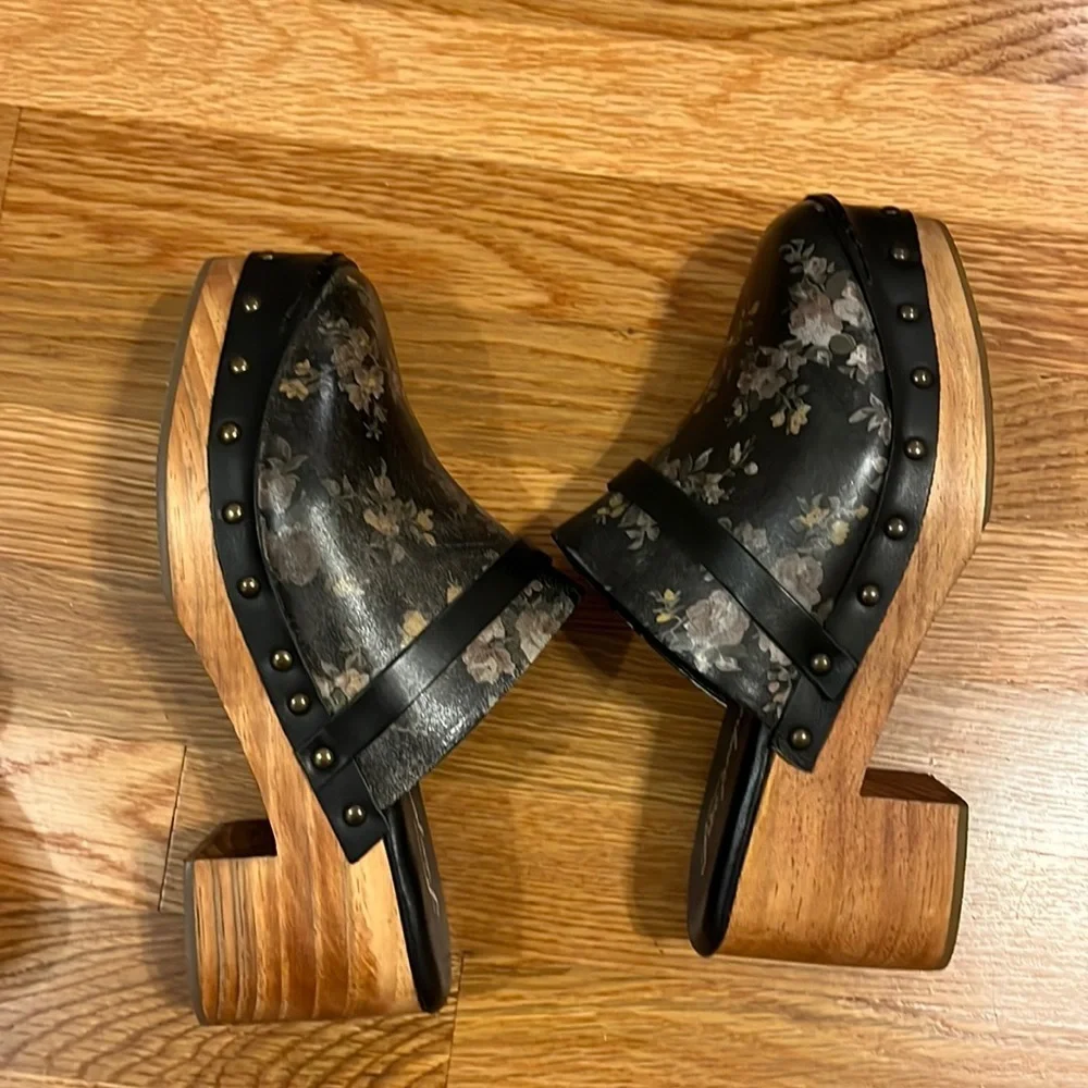 New Free People Calabasas Clogs Black Floral. - Picture 13 of 16